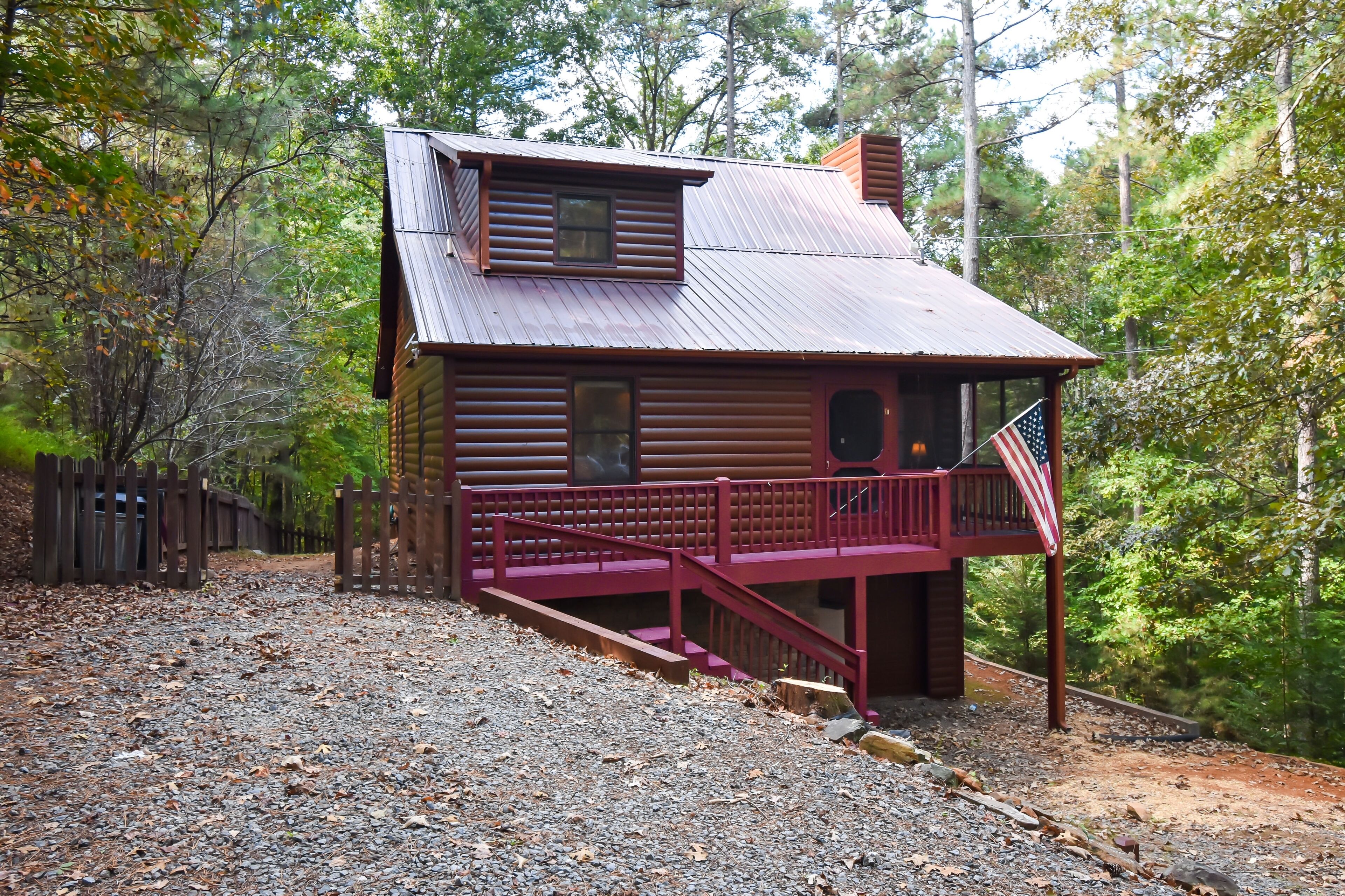 Coosawattee River Resort cabin with athletic court, pool, & gym - yard, grill