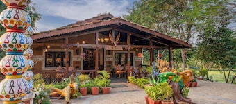 WOWSTAYZ2 PACHMARHI ECOTEL RESORT
