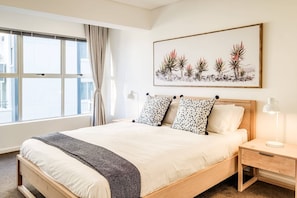 3 habitaciones, escritorio, tabla de planchar con plancha y wifi 