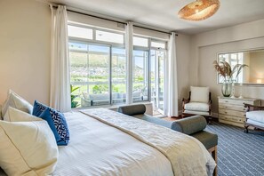 2 slaapkamers, een bureau, een strijkplank/strijkijzer, wifi