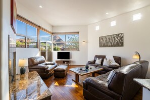 TV, fireplace - Sedona Mountain View- Spectacular Red Rock Views + Walk to Trails! Location! (Sedona)