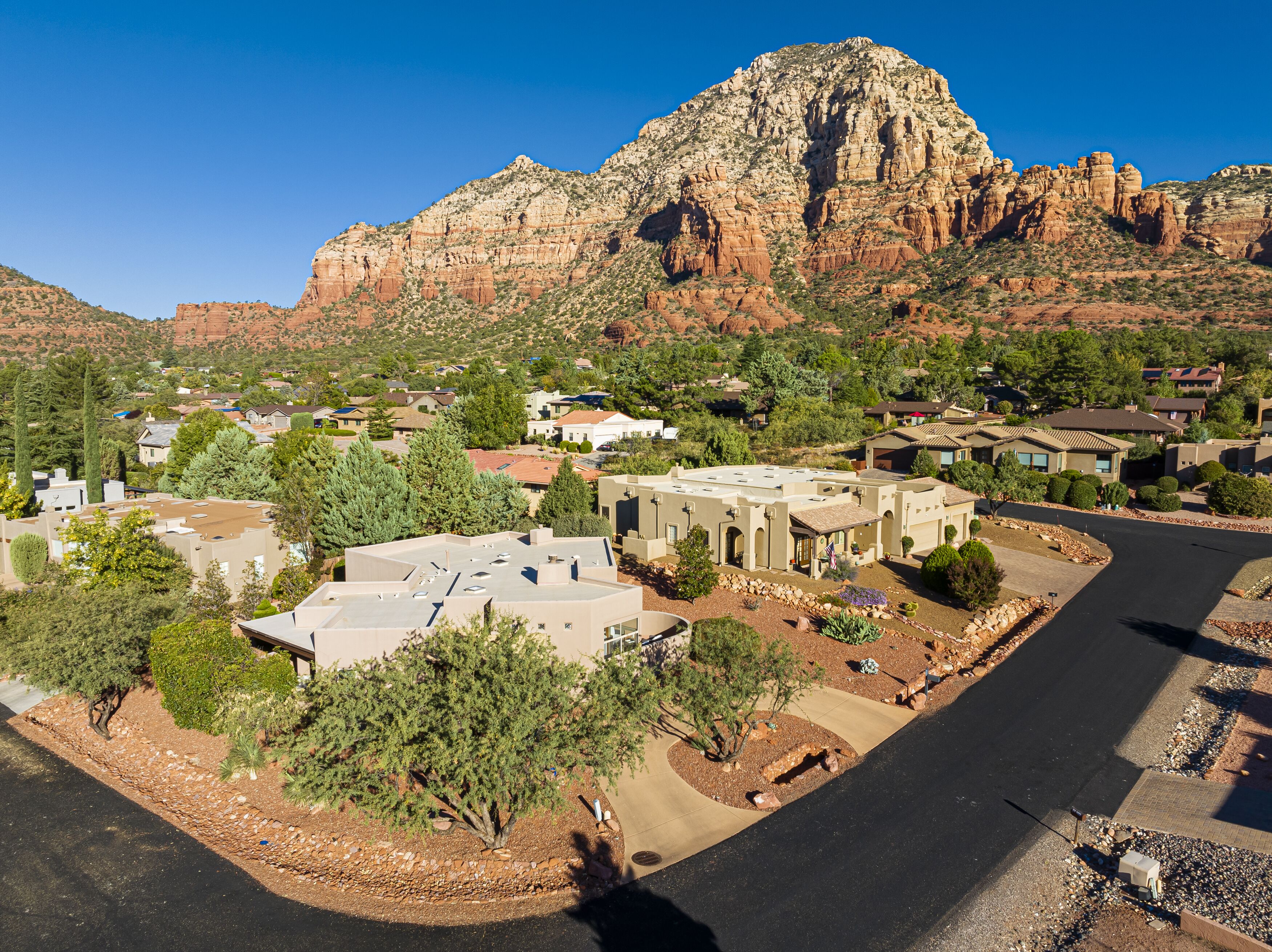 Sedona Mountain View- Direct Red Rock Views + Walking distance to many popular trailheads!
