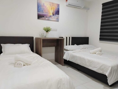 Kuantan Town Staycation 2R2B@5min to HTAA#Netflix