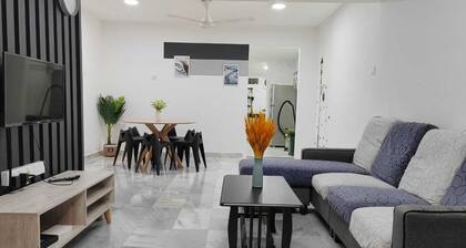 Kuantan Town Staycation 2R2B@5min to HTAA#Netflix