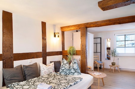 WiFi (無料)、ベッドシーツ. Studio Apartment 'Fachwerk 44' with Shared Terrace, Shared Garden and Wi-Fi