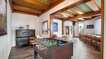 Spielezimmer