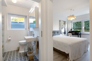 2 bedrooms, free WiFi, bed sheets, wheelchair access