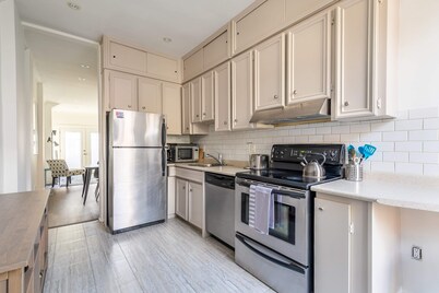 Yorkville Home - Downtown Toronto!