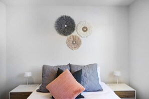 3 bedrooms, desk, iron/ironing board, WiFi