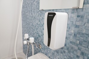 In-room safe, iron/ironing board, free WiFi - Lodging Tokyo Shibamata (Tokyo)