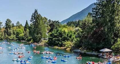 Unit 5- Steelhead-Sviitti-Näkymä joelle-Oma kylpyhuone-Comfort