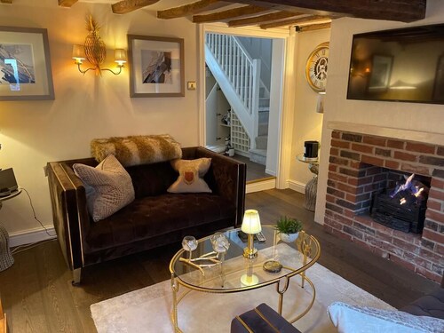 'Cosy Cottage' - 2 Bed High End Cottage in Bawtry