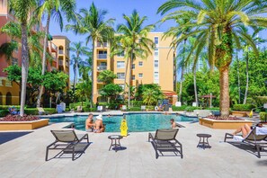 Pool - Exclusive Yacht Club Condo 10 Min to the Beach (Miami)