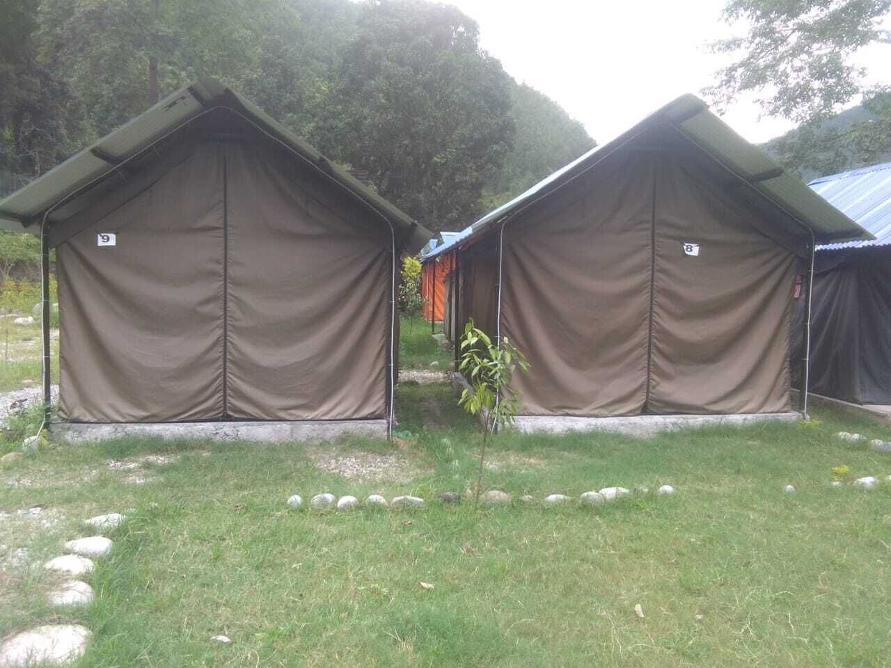 2 bedrooms, blackout curtains, soundproofing