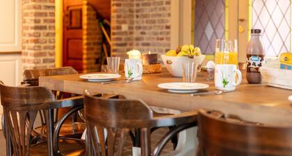 Lovely farmhouse for groups with large garden