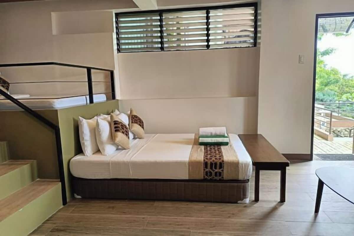 Rollaway beds, free WiFi, bed sheets