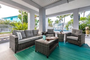 Unclassified image, 3 of 50, button