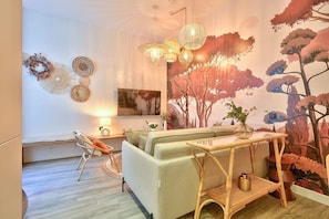 TV - A haven in the heart of the Marais with air conditioning (Paris)