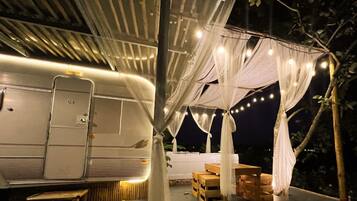 Rumah Bulan Madu, 1 Tempat Tidur Queen, bathtub, pemandangan kebun | Eksterior