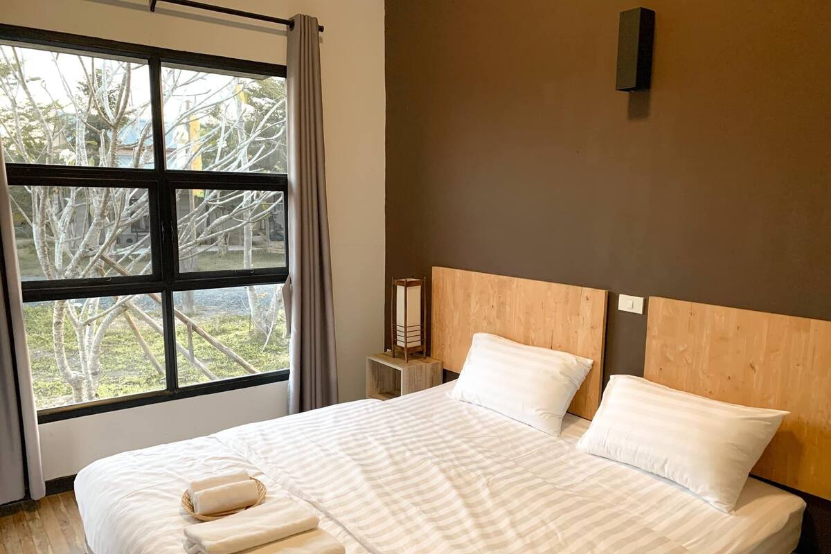 Standard House, 1 Queen Bed, Private Bathroom, Park View | 1 bedroom, premium bedding, down duvets, free minibar items