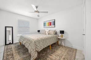 3 soverom, skrivebord, wi-fi og sengetøy