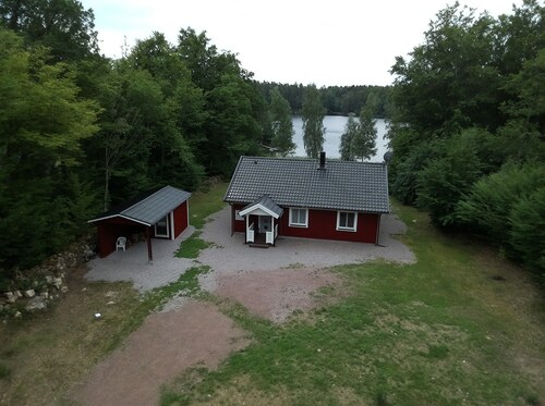 Semesterhus Erikstorp Sjöutsikt Båtbrygga Fiske Bad Sjötomt