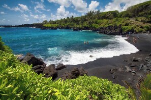 On the beach - Ocean View Marriott's Maui Lahaina & Napili Towers - Luxurious 2-Bedroom - Kids Pirate Pool (Lahaina)