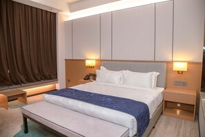 Deluxe Room - LC International Hotel (Yangon)