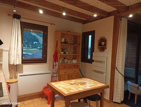 Interior - Appartement Les Carroz 74 Près Pistes et Centre 4/6 a 2/4 e (Arâches-la-Frasse)