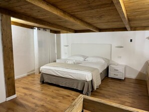 1 chambre, fer et planche à repasser, Wi-Fi gratuit, draps fournis