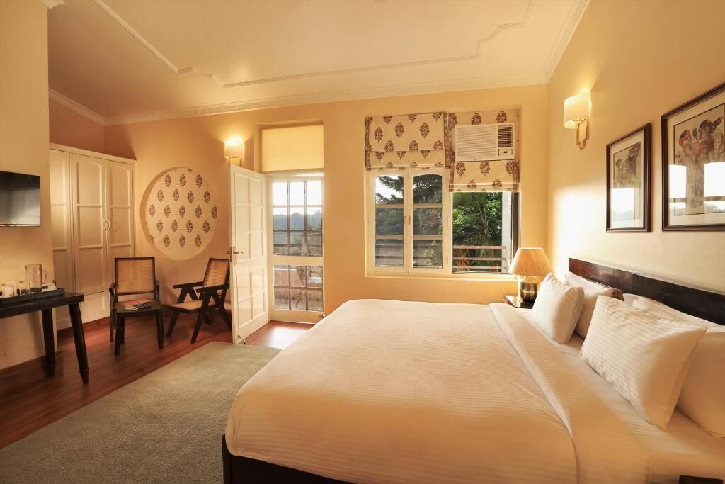 Premium bedding, down duvets, in-room safe, laptop workspace