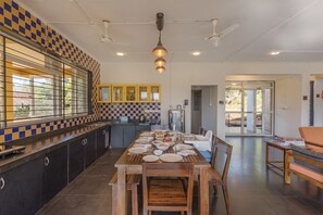 Familienvilla | Gemeinschaftsküche | Wasserkocher, Toaster