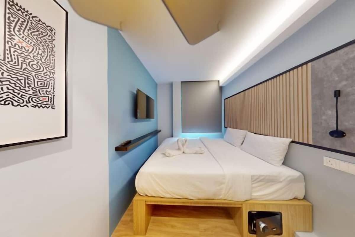 1 bedroom, premium bedding, down duvets, memory-foam beds