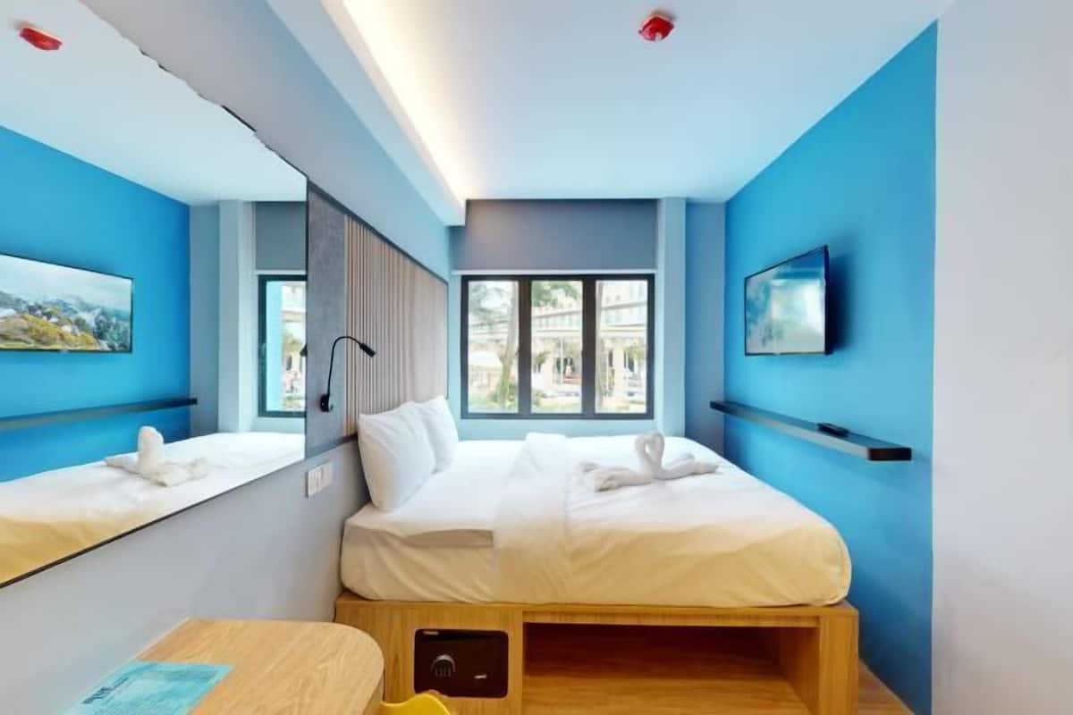1 bedroom, premium bedding, down duvets, memory-foam beds