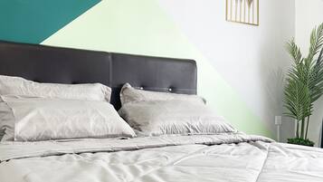 1 habitación, tabla de planchar con plancha, wifi y ropa de cama