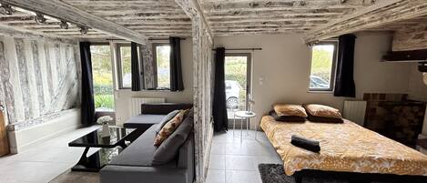 1 bedroom, free WiFi