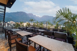 Rooftop terrace - Hotel The Grand Dewan (Reasi)