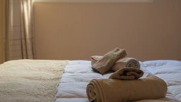 5 chambres, bureau, fer et planche à repasser, Wi-Fi gratuit