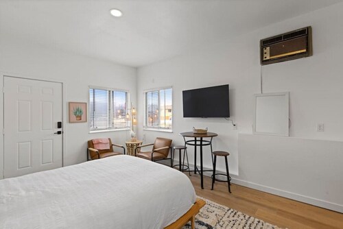 Mountain Views, Rainfall Shower, Studio Apartment