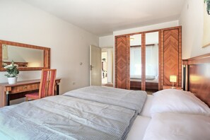 2 Schlafzimmer, Zimmersafe, kostenloses WLAN, Bettwäsche