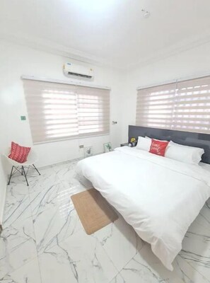 2 bedrooms - Aspen Residence (Flat A) (Tema)