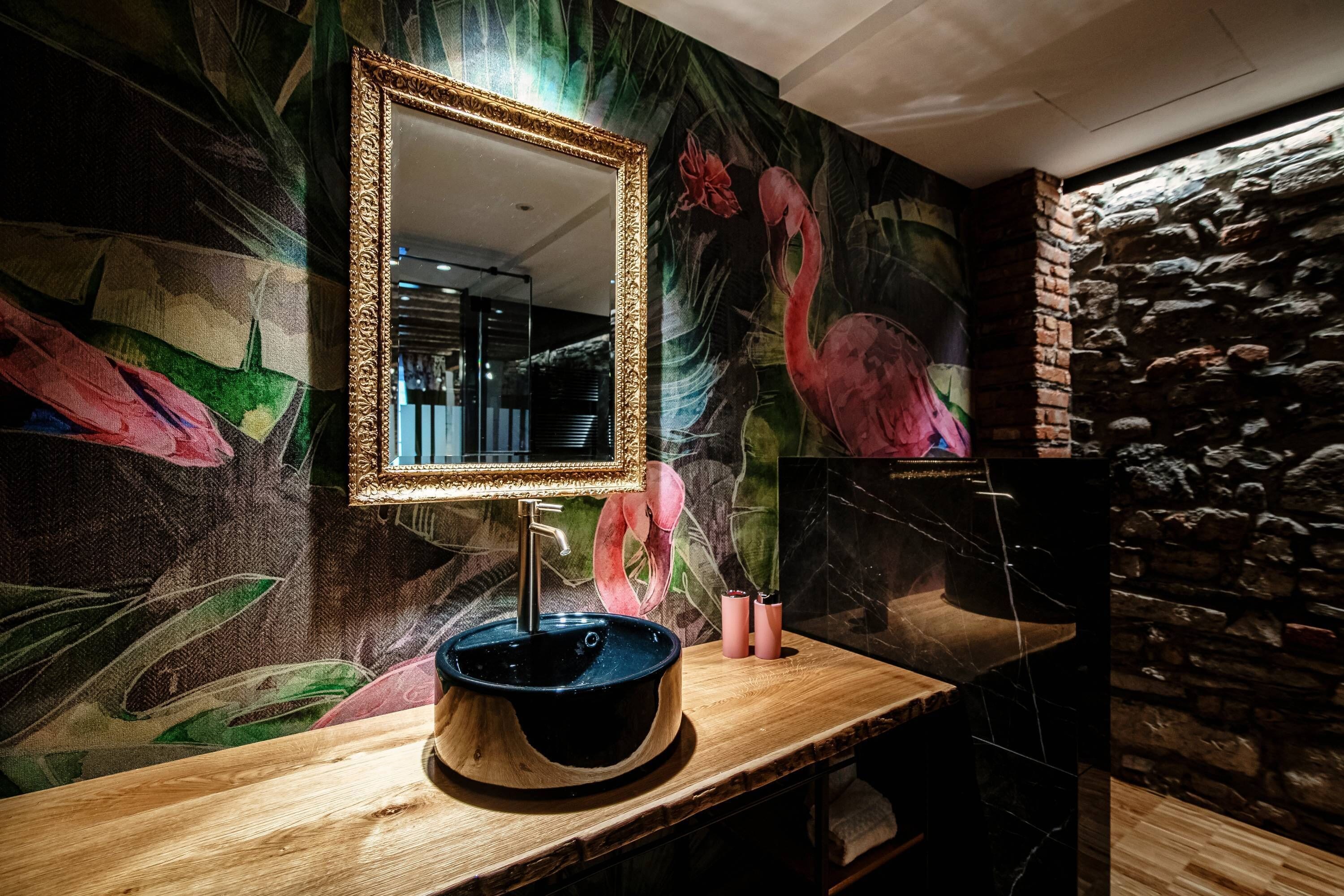 Suite Deluxe | Bany | Dutxa, capçal de dutxa tipus cascada i articles de tocador gratuïts 