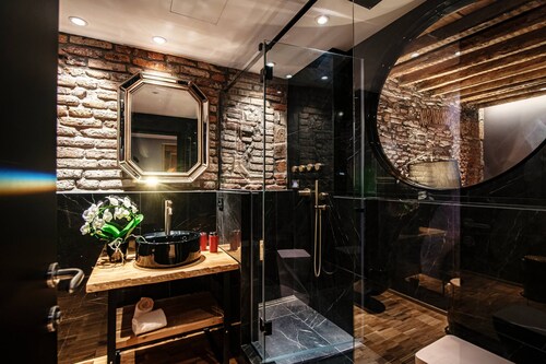 Vitrum - Como Luxury Suites