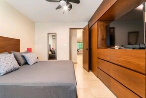 1 quarto, escrivaninha, ferros/tábuas de passar roupa, Wi-Fi