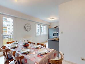 Dining - Modern Apartment with Balcony in Colmar Center near Museum, Parking Included (Colmar)
