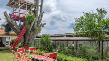 Family Villa | Garden view