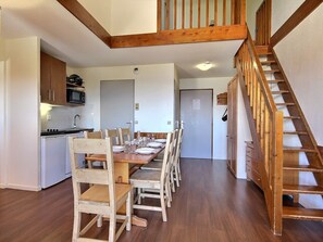 Dining - Spacious duplex for 5 at the foot of the slopes (Plagne Soleil)