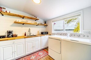 Fridge, microwave, coffee/tea maker, toaster