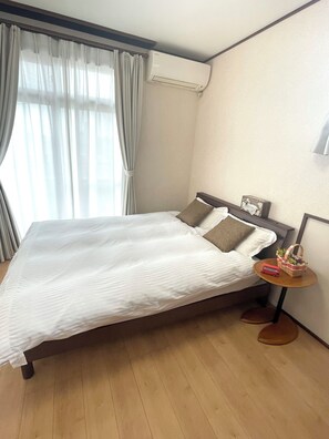 1 bedroom, iron/ironing board, free WiFi, bed sheets - This is a home-style house that can accommodate up to 4 people comfortably. Conveniently located 2 minutes from transportation. If you are planning to visit Tokyo or Yokohama, please use this service. (横浜市)