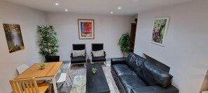 아파트, 침대(여러 개) | 거실 공간